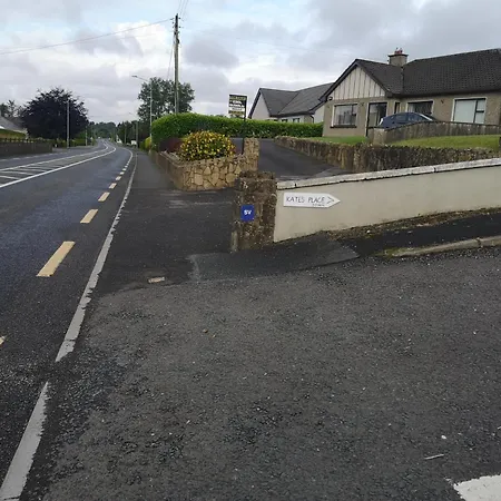 Kates Place 1 도니골